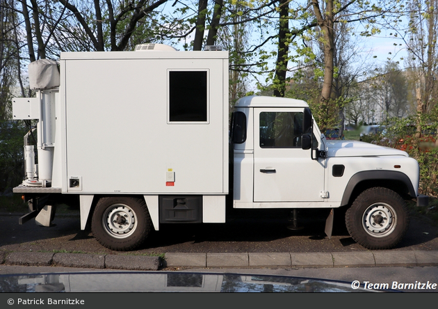 B-7893 - Land Rover Defender 130 - SpezKW TdScann