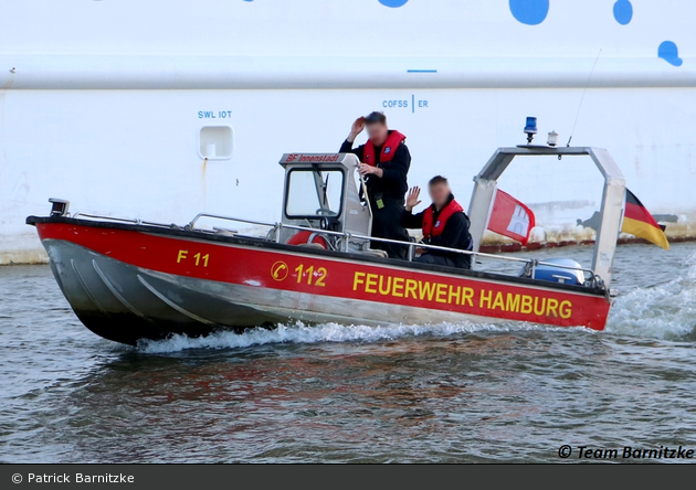 Florian Hamburg 11 Kleinboot