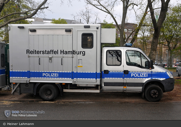 HH-7426 - Iveco Daily - Pferdetransporter