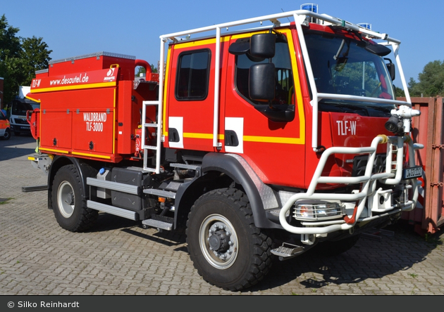 Renault D14 4x4 - Desautel - TLF 3000-W