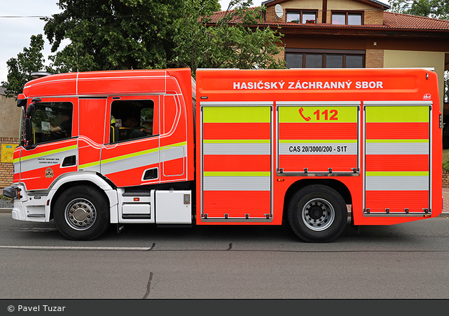 Praha - HZS - FW 04 - HLF