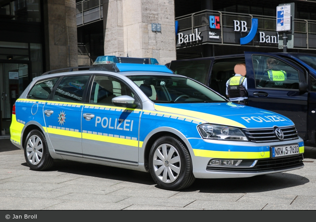 NRW5-7610 - VW Passat B7 Variant - FuStW