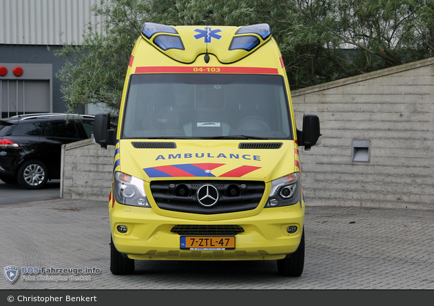 Zwolle - Regionale Ambulancevoorziening Ijsselland - RTW - 04-103