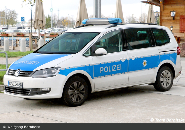 BP16-538 - VW Sharan - FuStW