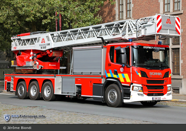 Bruxelles - Service d'Incendie et d'Aide Médicale Urgente - DLK - E64