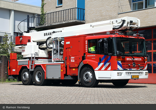 Veenendaal - Brandweer - TMF - 09-5551