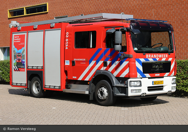 Leeuwarden - Brandweer - HLF - 02-6134 (a.D.)