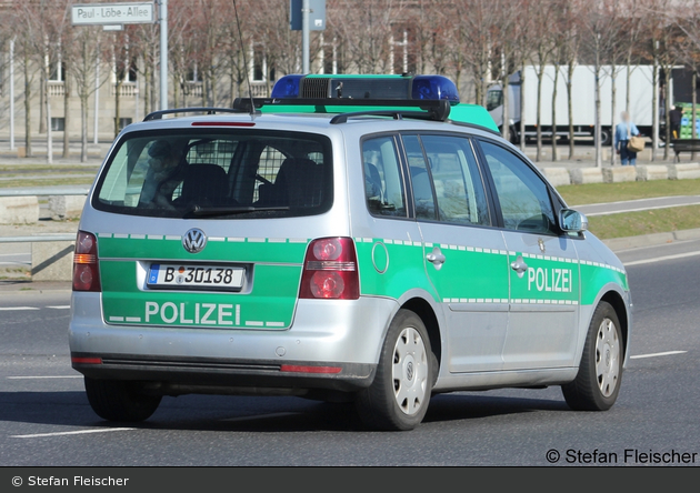 B-30138 - VW Touran 1.9 TDI - FuStW (a.D.)