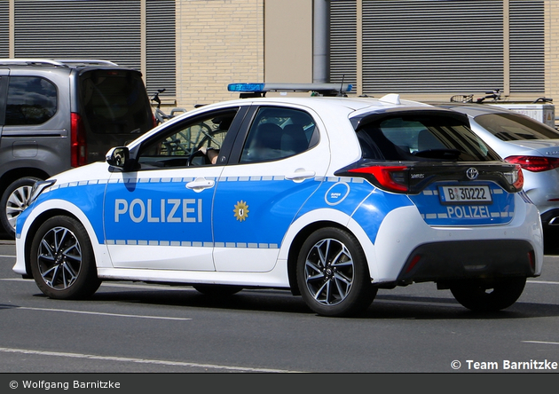 B-30222 - Toyota Yaris Hybrid - FuStW