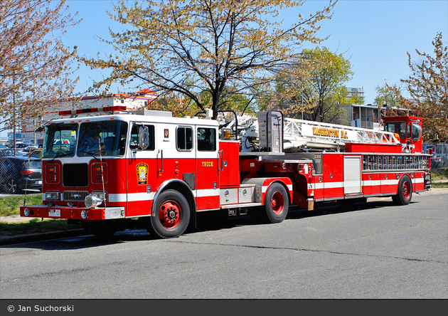 Washington D.C. - District of Columbia Fire and Emergency Medical Services Department - Truck