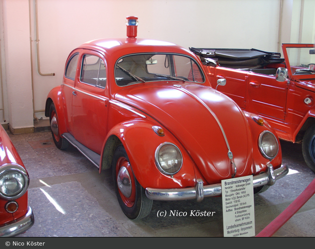 Schwerin - Landesfeuerwehrmuseum - Brandmeisterwagen