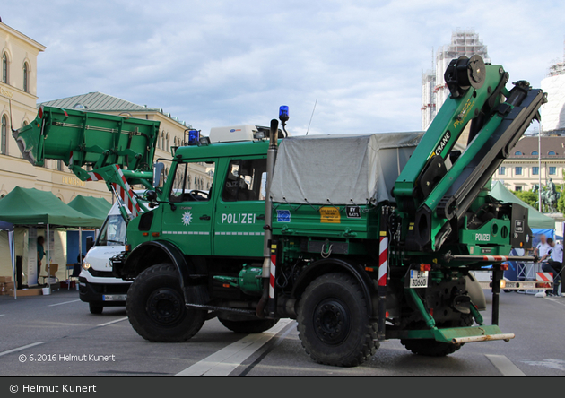 BA-30660 - MB Unimog - ZumiLa
