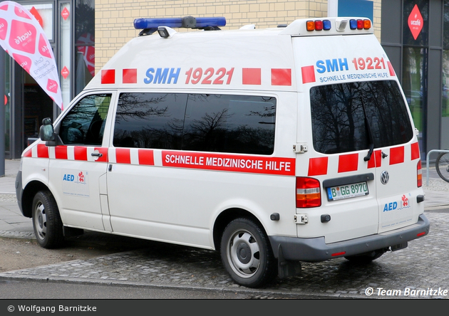 Krankentransport SMH - KTW (B-GG 8970)