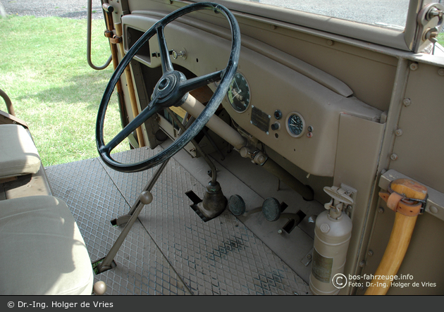 Scampton - Royal Air Force - Crash Tender (a.D.)