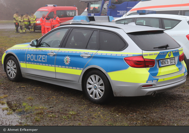 NRW 6-3272 - BMW 318d Touring - FuStW