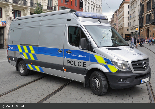 Olomouc - Policie - 4AJ 9613 - Entschärferfahrzeug