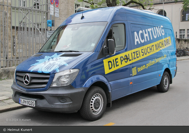M-PM 9020 - MB Sprinter 316 BLUETEC - Infomobil Nachwuchswerbung