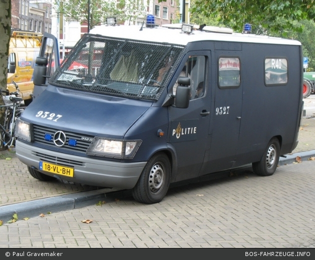Amsterdam - Politie - Mobiele Eenheid - GefKw - 9327 (a.D.)