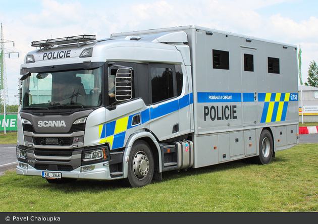 Praha - Policie - 8AL 3946 - Perdetransporter