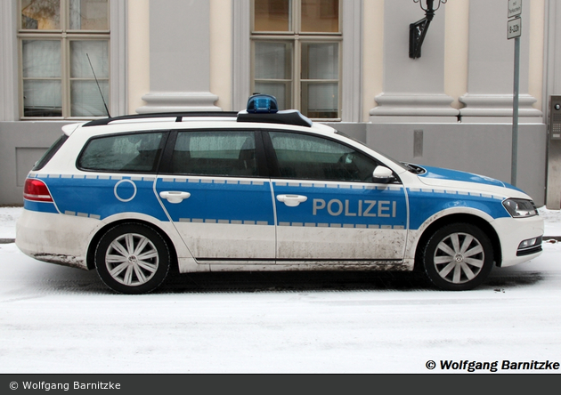 BBL4-3214 - VW Passat Variant - FuStW