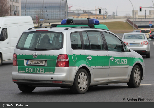 B-30020 - VW Touran 1.9 TDI - FuStW