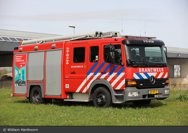 Noordoostpolder - Brandweer - HLF - 25-6134 (a.D.)