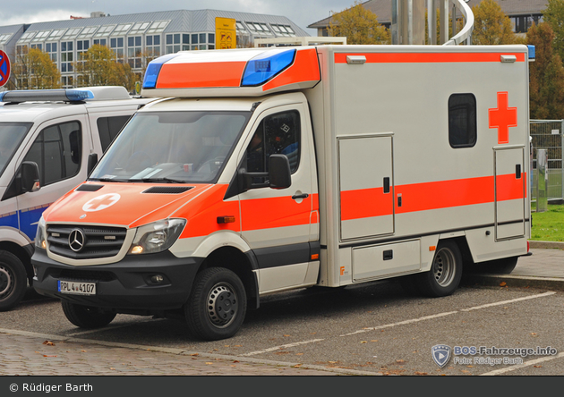 RPL4-4107 - MB Sprinter 519 CDI 4x4 - RTW