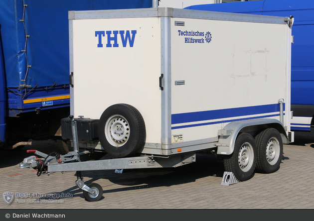 Heros Potsdam 19/Anhänger WV-Technik